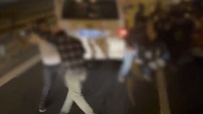 İstanbul TEM Otoyolu Ümraniye mevkisinde iki sürücü arasında çıkan kavgada