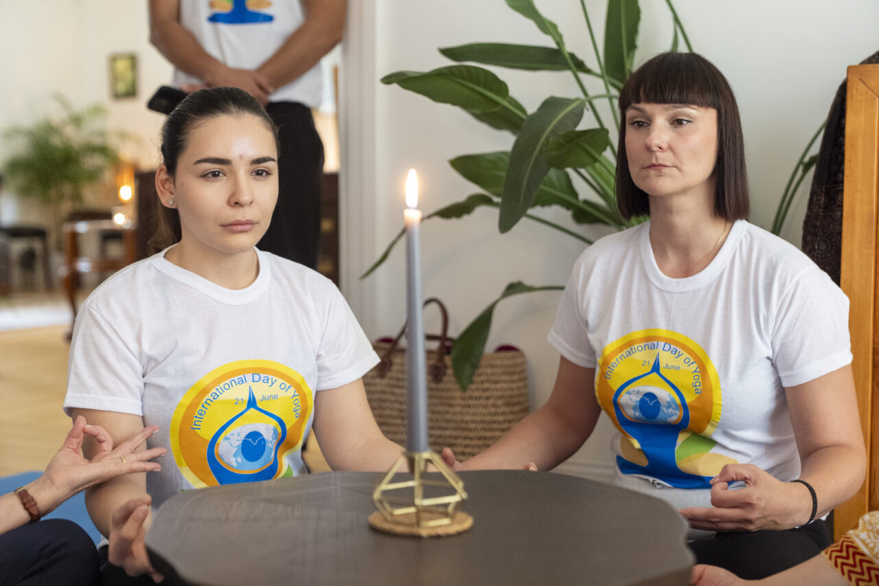 Hindistan'ın İstanbul Başkonsolosluğu, başkonsolos eşlerinin katılımıyla yoga, meditasyon ve Hint