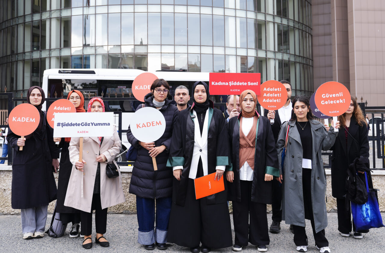 İstanbul Büyükçekmece'de Sedef Güler'in halıya sarılmış ve ayaklarına ağırlık bağlanmış