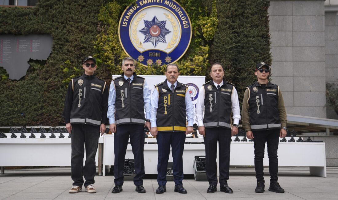  İstanbul'da, son bir ayda suç örgütlerine yönelik düzenlenen operasyonlarda gözaltına