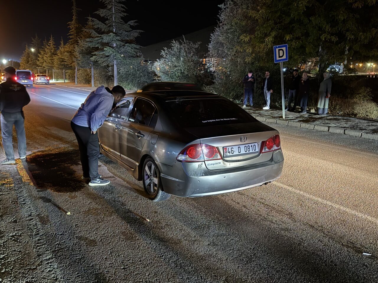 Kahramanmaraş'ın Afşin ilçesinde otomobilin çarptığı yaya, kaldırıldığı hastanede hayatını kaybetti.