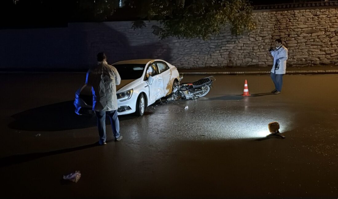 Karabük'ün Safranbolu ilçesinde otomobille çarpışan motosikletteki 1'i ağır olmak üzere