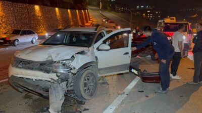 Karabük'te 4 aracın karıştığı zincirleme trafik kazasında yaralanan 3 kişi