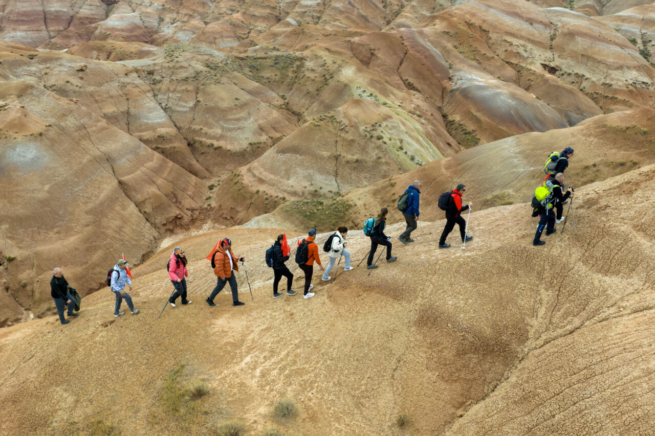 Kars ve Iğdır'da dağcılar 29 Ekim Cumhuriyet Bayramı dolayısıyla Gökkuşağı