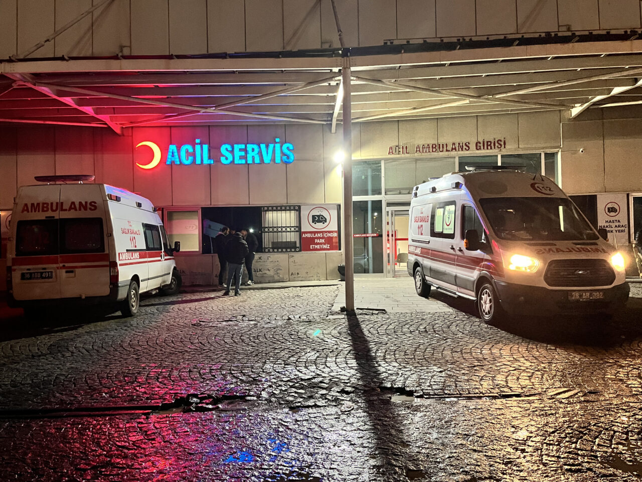 Erzurum'dan Kars'a avlanmak için gelen baba ördek avlarken kazara oğlunu