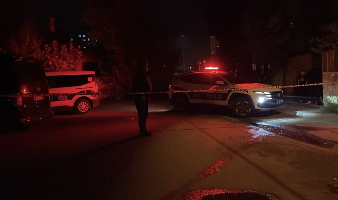 Kayseri'nin Melikgazi ilçesinde dayısı tarafından bıçaklanan kişi yaralandı.