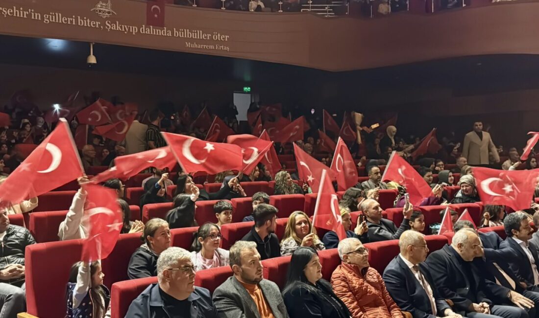 Kırşehir'de, AK Parti İstanbul Milletvekili ve müzisyen Yücel Arzen Hacıoğulları