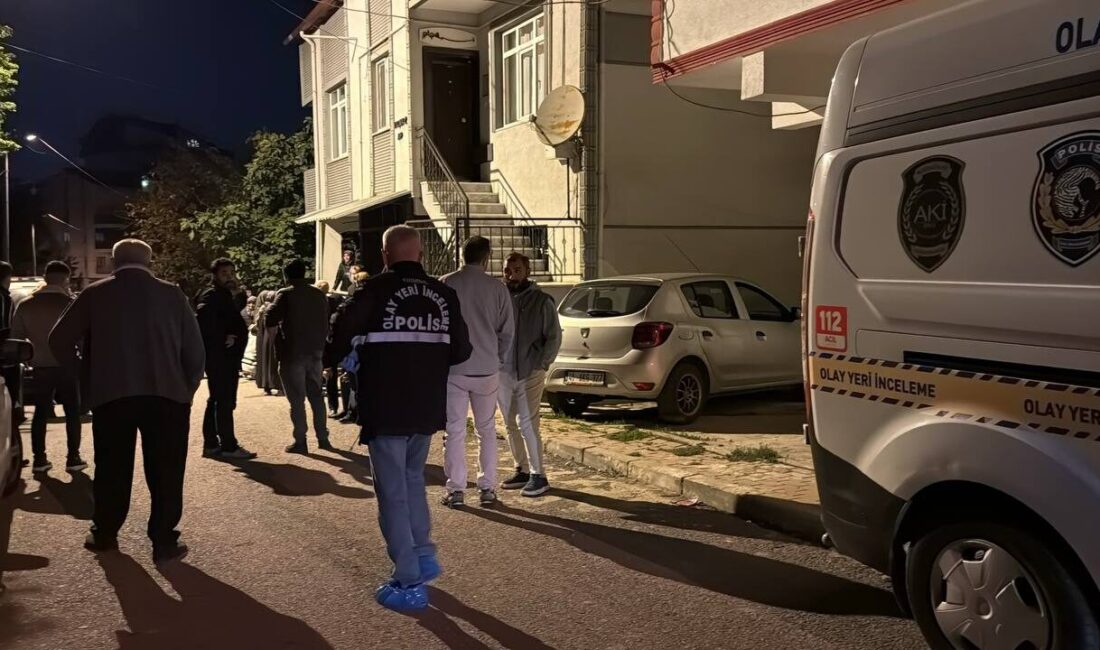 Kocaeli’nin Çayırova ilçesinde bir kişi, tartışma sırasında kızını tabancayla yaraladıktan