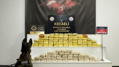 Kocaeli'de bir otomobilde 45 kilo 750 gram eroin ile 1
