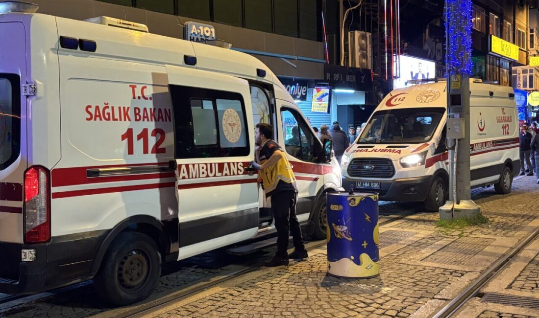 Kocaeli'nin İzmit ilçesinde iki grup arasında çıkan silahlı kavgada 2