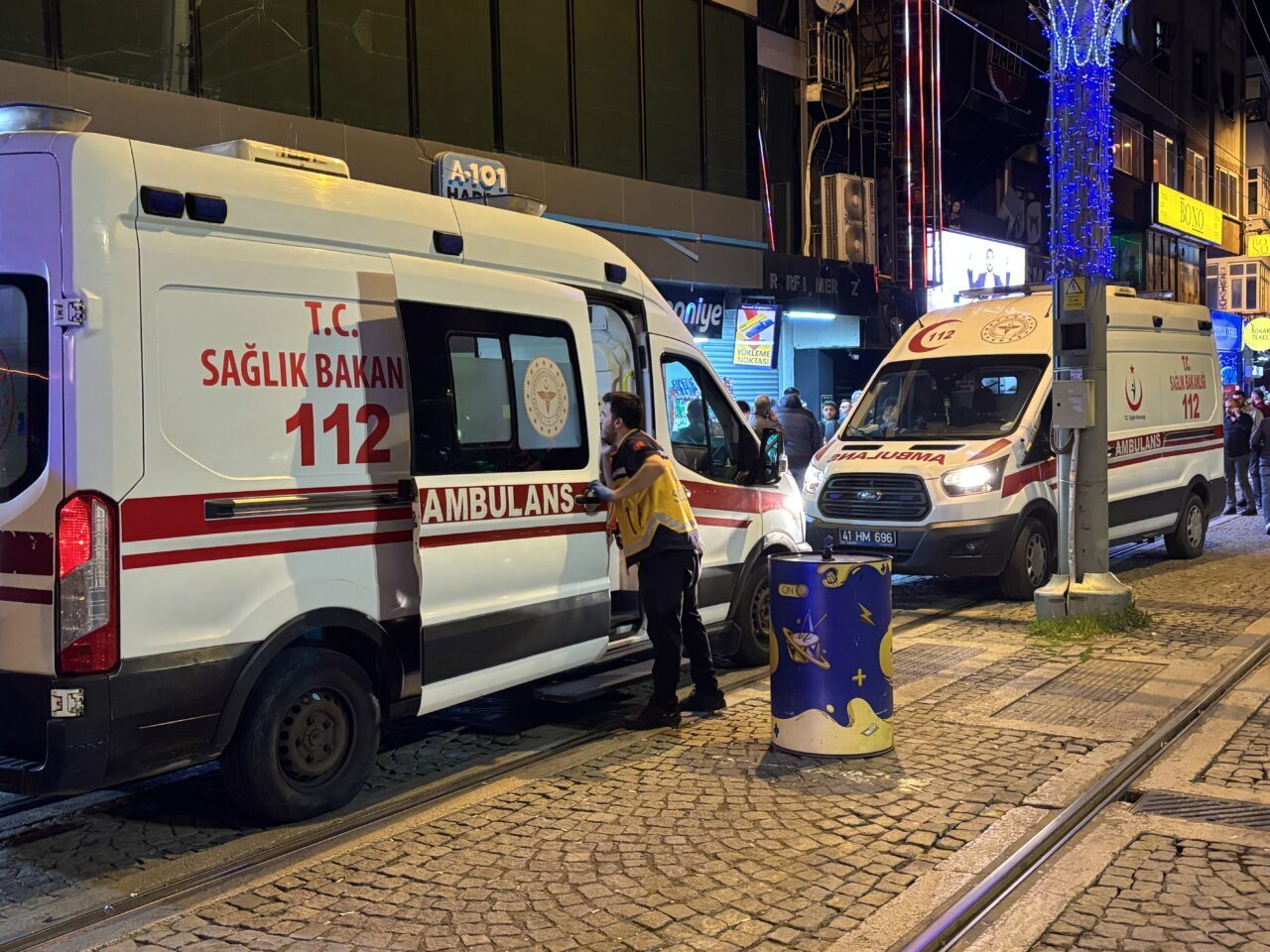 Kocaeli'nin İzmit ilçesinde iki grup arasında çıkan silahlı kavgada 2