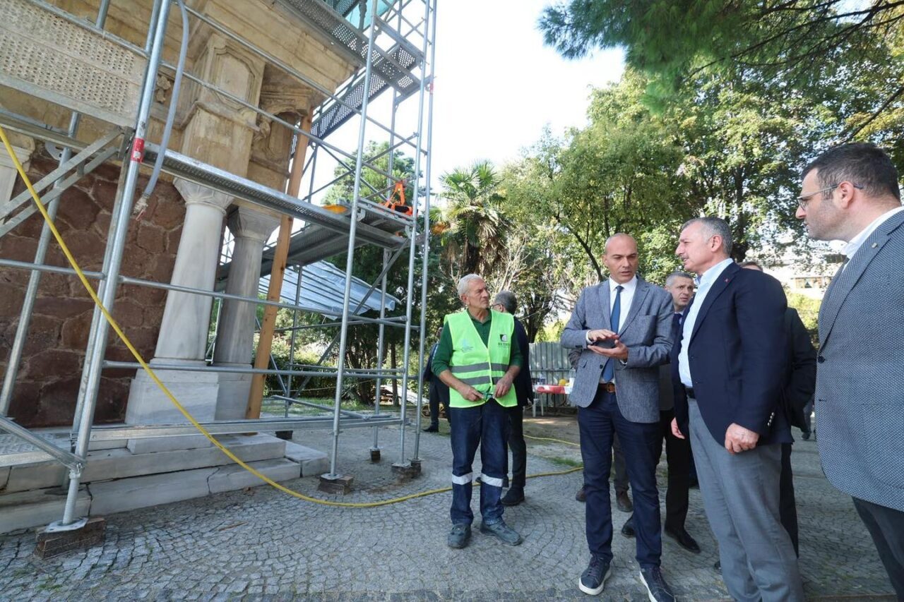 Kocaeli'nin simgelerinden tarihi İzmit Saat Kulesi'nde yürütülen restorasyon çalışmalarının yıl