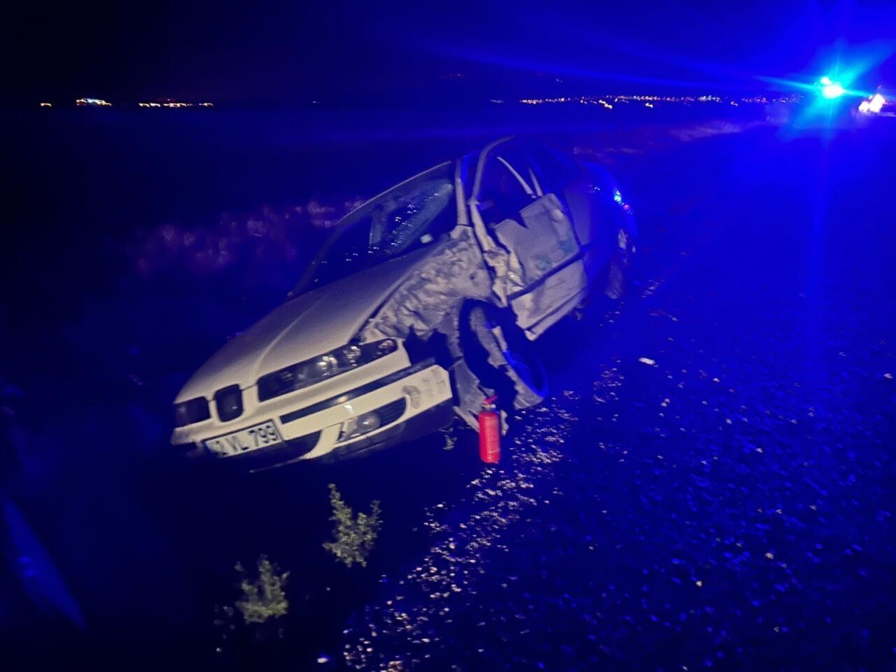 Konya'nın Kadınhanı ilçesinde, tarım işçilerini taşıyan minibüs ile otomobilin çarpışması