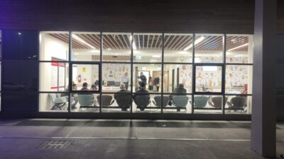 Kütahya'da, geziden dönerken rahatsızlanan 17 lise öğrencisi gıda zehirlenmesi şüphesiyle