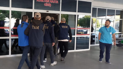 Manisa'da Fetullahçı Terör Örgütü'ne (FETÖ) yönelik operasyonda gözaltına alınan 10