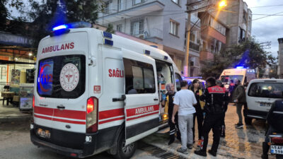 Manisa'nın Turgutlu ilçesinde, dayı ve yeğeni arasındaki kavgada taraflar birbirini
