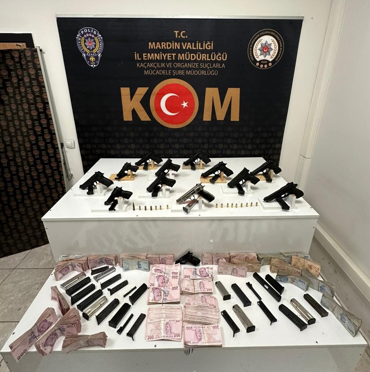 Mardin'in Kızıltepe ilçesinde 12 ruhsatsız tabanca ele geçirildi, 1 şüpheli