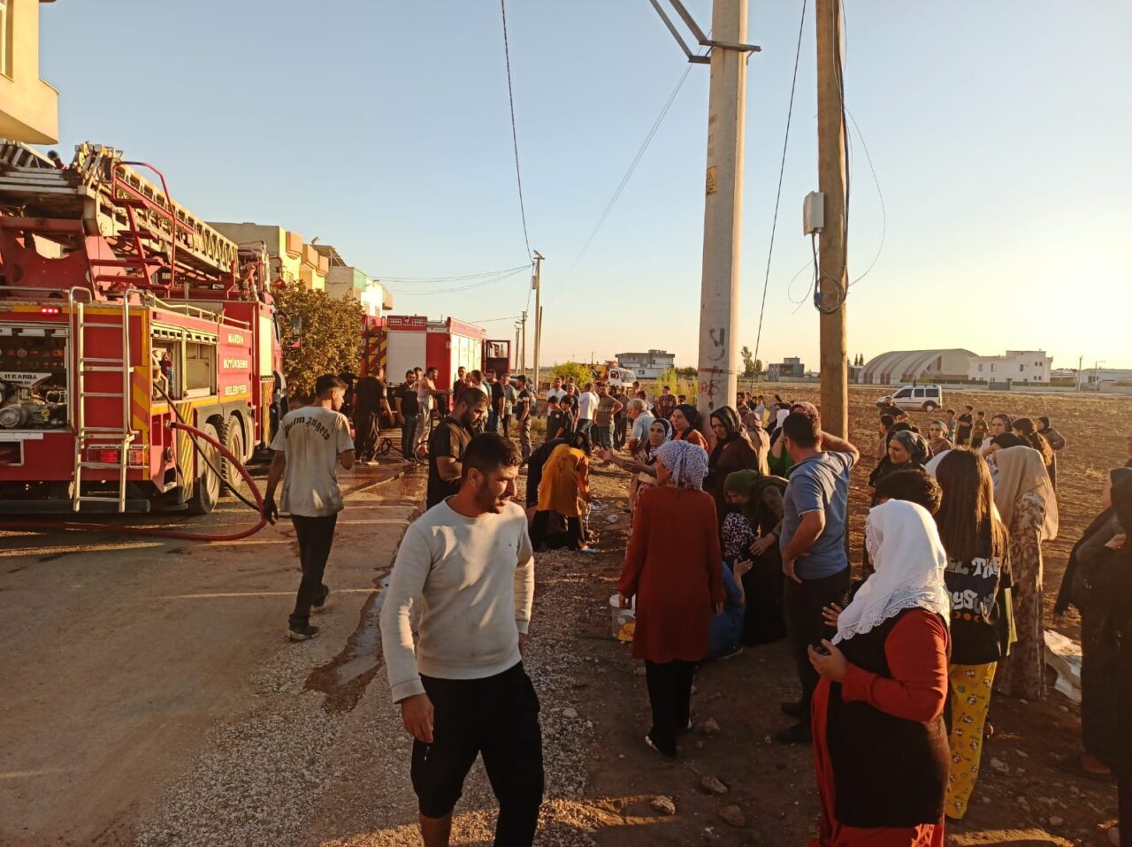 Mardin'in Kızıltepe ilçesinde bir binada çıkan yangında dumandan etkilenen 1