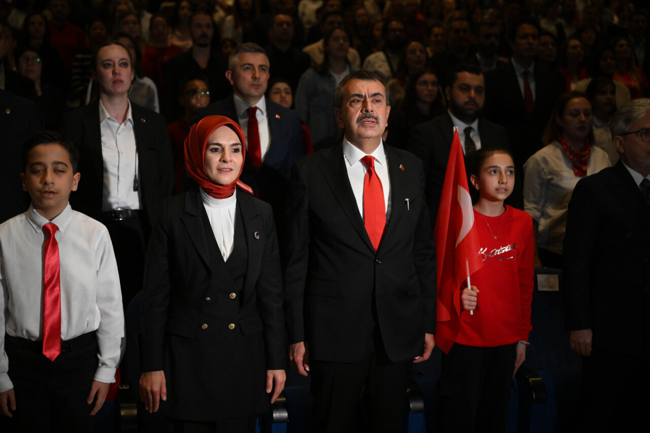 Milli Eğitim Bakanlığınca (MEB), "Köklü Geçmişten Güçlü Cumhuriyete" konulu yarışmanın