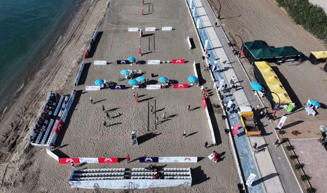 Mersin'de organize edilen Dünya Bedensel Engelliler Plaj Oyunları'nda 6 branşta