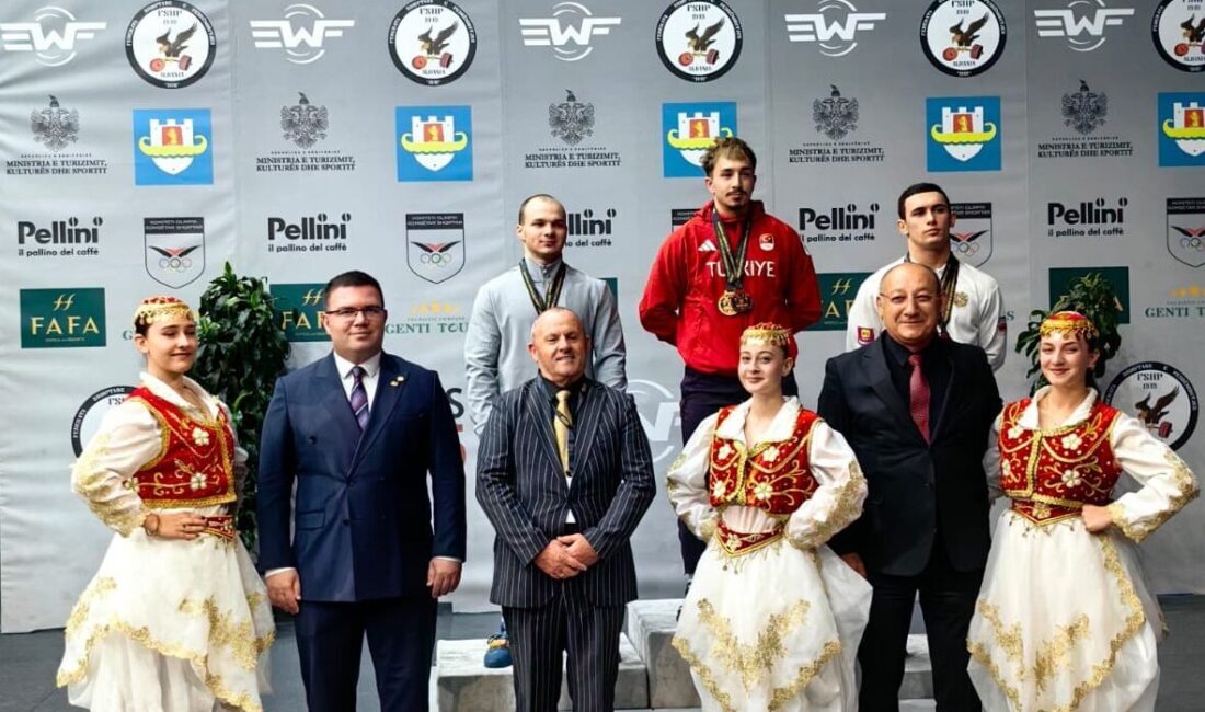 Milli halterci Yusuf Fehmi Genç, Arnavutluk'ta düzenlenen Gençler ve 23