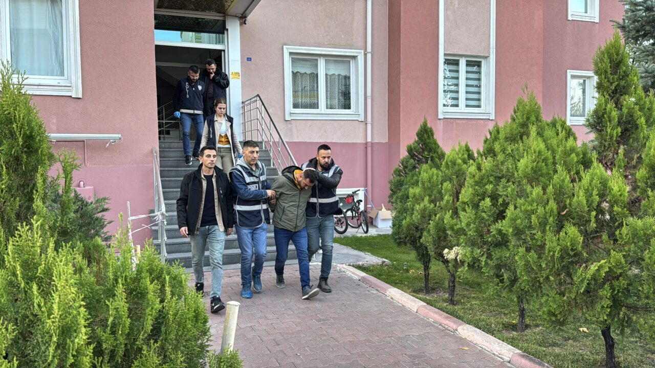 Nevşehir merkezli 4 ilde gerçekleştirilen "change araç" operasyonunda, araçların motor