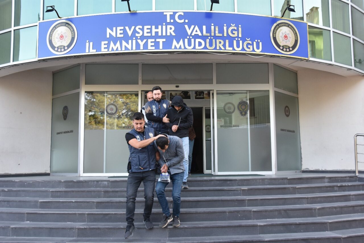 Nevşehir merkezli operasyonda, sahte satılık motosiklet ilanıyla dolandırıcılık yaptıkları iddiasıyla