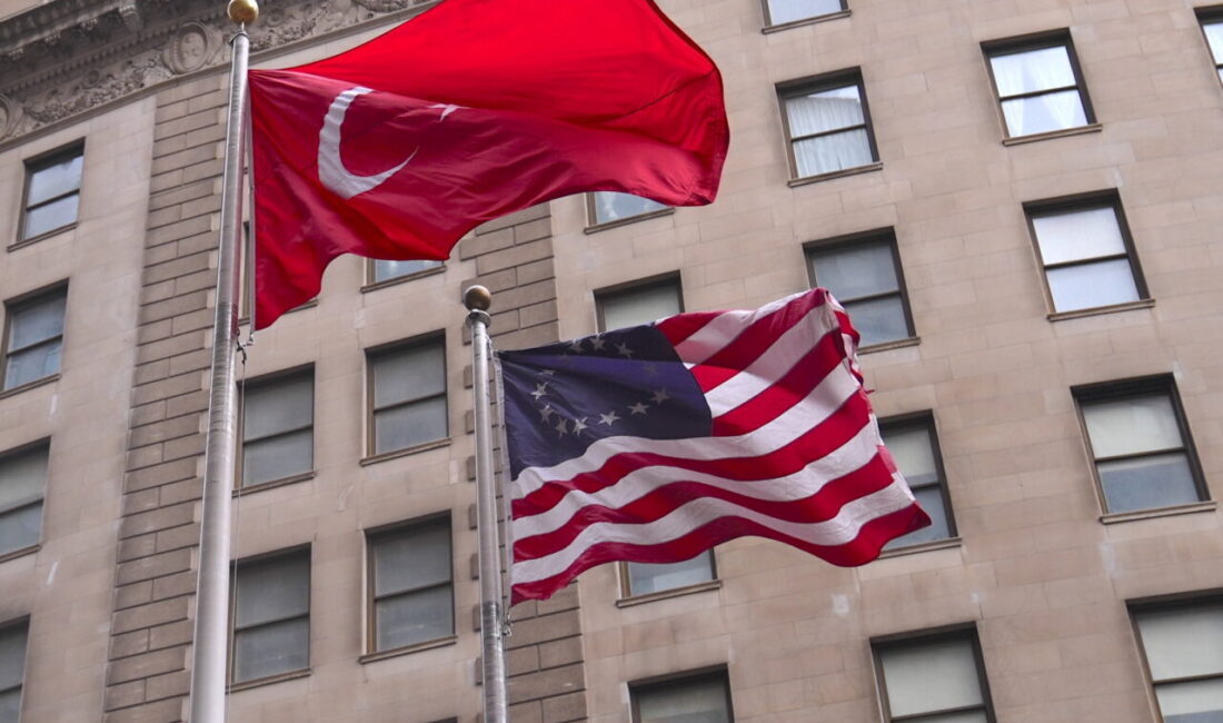  New York'un dünyaca ünlü finans merkezi Wall Street'te Cumhuriyetin 102.