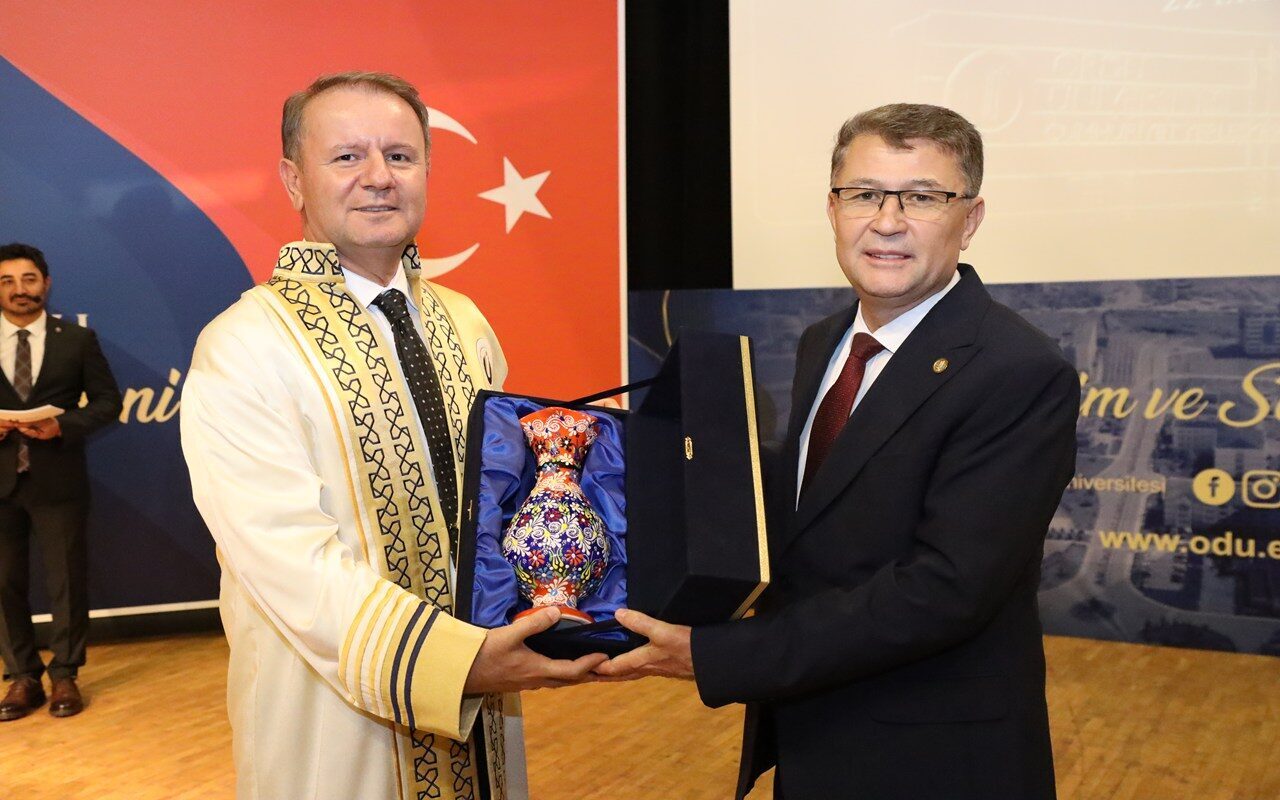 Ordu Üniversitesinde (ODÜ) 2025-2026 Akademik Yılı açılış töreni gerçekleştirildi.