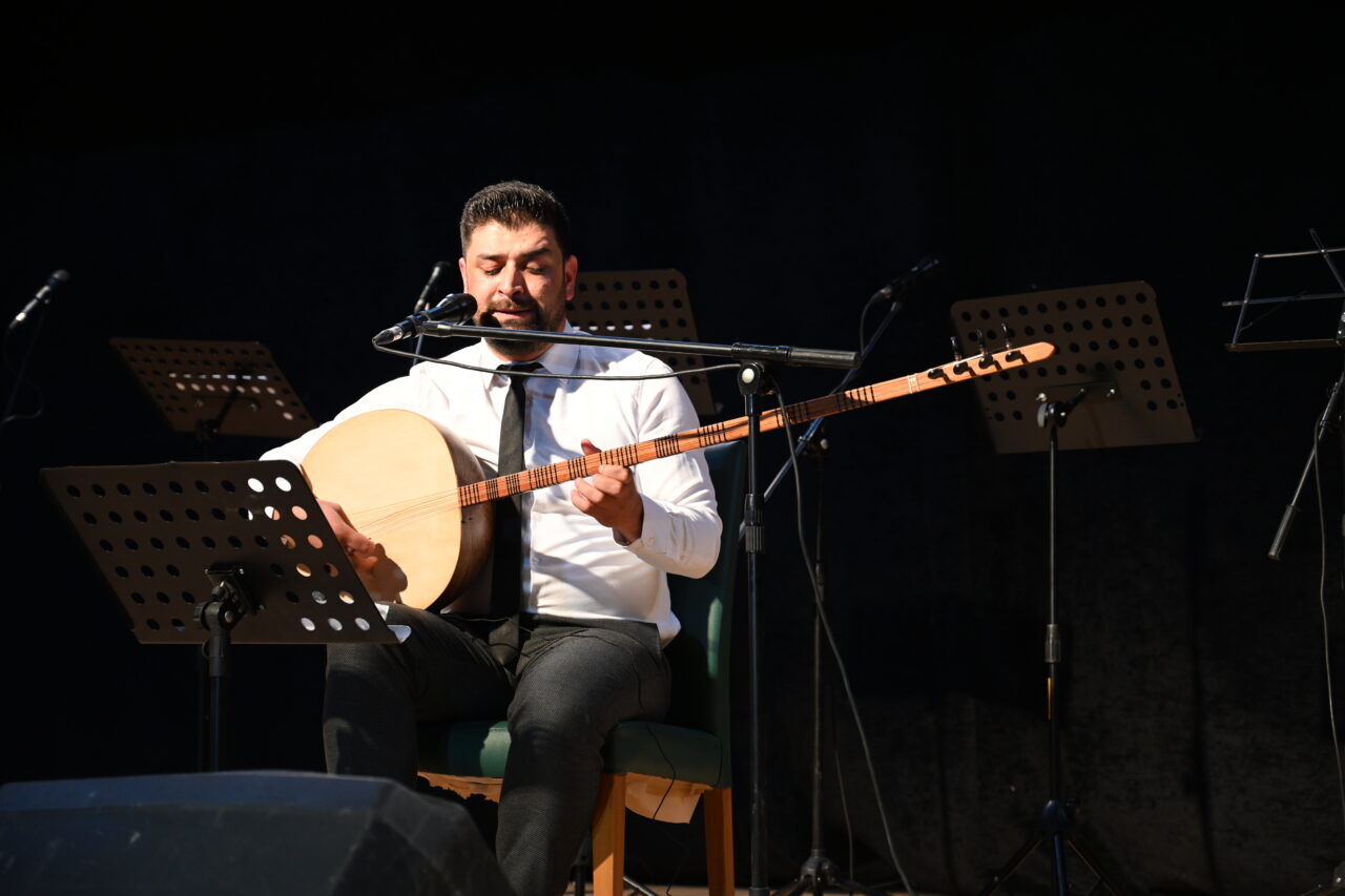  Osmaniye'nin Kadirli ilçesinde müftülük tarafından "Makamla, Meşk'le, Gönülden Gönüle" musiki
