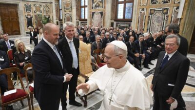 Katoliklerin ruhani lideri ve Vatikan Devlet Başkanı Papa 14. Leo,