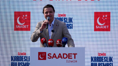 Saadet Partisi Genel Başkanı Mahmut Arıkan, İzmir'de partililerle bir araya