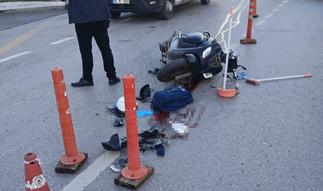 Samsun'un Atakum ilçesinde ambulans ile çarpışan motosikletin sürücüsü yaşamını yitirdi.