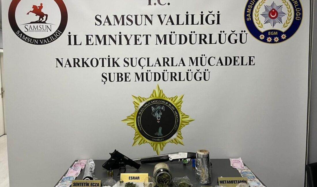 Samsun'un Çarşamba ilçesinde düzenlenen uyuşturucu operasyonunda 3 şüpheli gözaltına alındı.