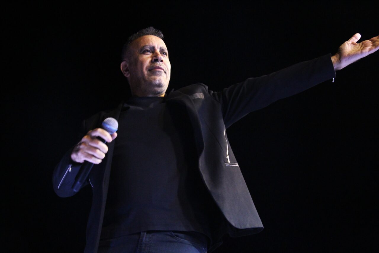 Antalya'da Cumhuriyetin 102. yıl dönümü etkinlikleri kapsamında sanatçı Haluk Levent,