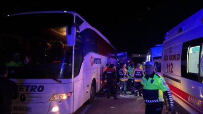 SİNOP (AA) – Sinop’un Gerze ilçesinde işçileri taşıyan otobüs ile