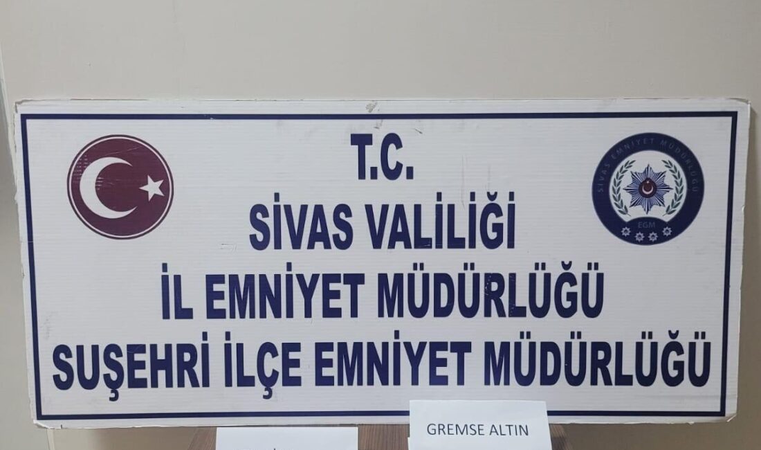 Sivas'ın Suşehri ilçesinde bir kuyumcuyu sahte altın satmaya çalıştıkları iddiasıyla