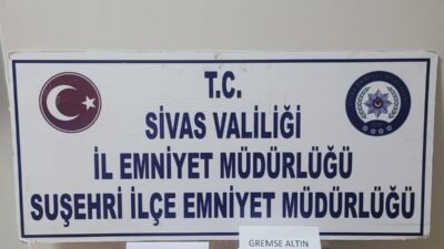 Sivas'ın Suşehri ilçesinde bir kuyumcuyu sahte altın satmaya çalıştıkları iddiasıyla