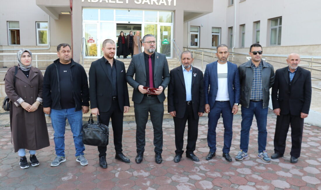 Sivas'ta toplu taşıma aracında şehit babasıyla tartışan ve hakaret eden