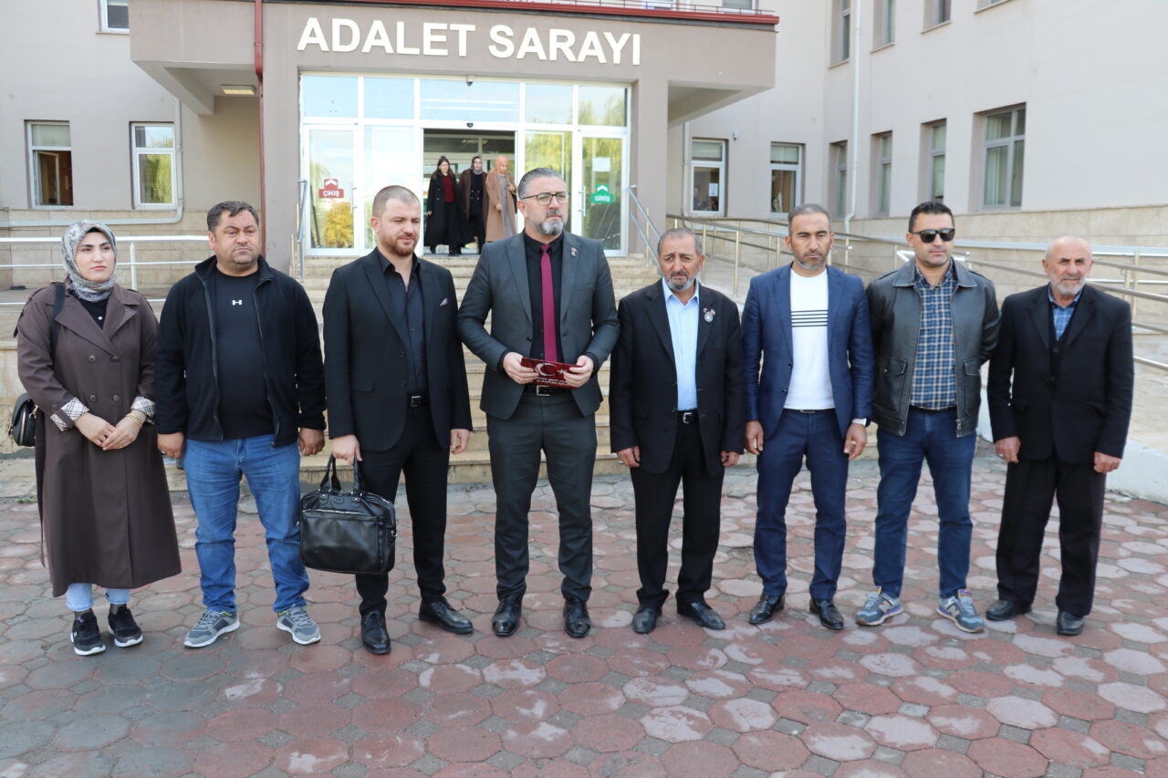 Sivas'ta toplu taşıma aracında şehit babasıyla tartışan ve hakaret eden