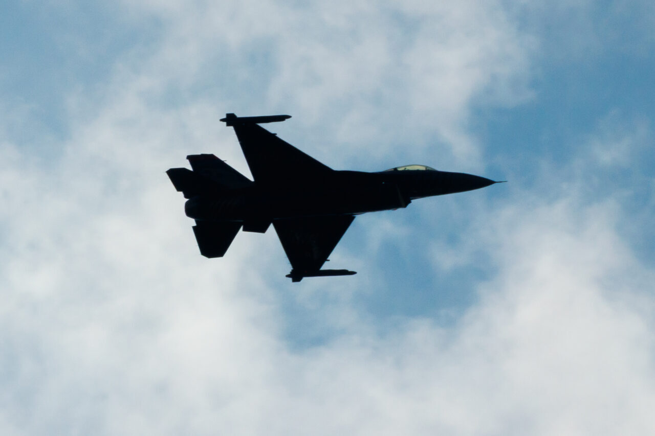 Türk Hava Kuvvetlerinin akrobasi timi SOLOTÜRK, Türkiye Cumhuriyeti'nin 102. kuruluş