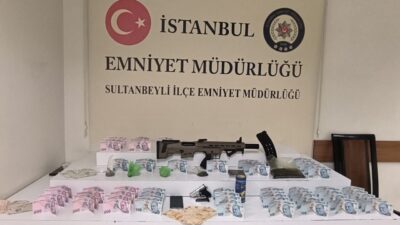 İstanbul Sultanbeyli'de düzenlenen uyuşturucu operasyonunda gözaltına alınan şüpheli tutuklandı.