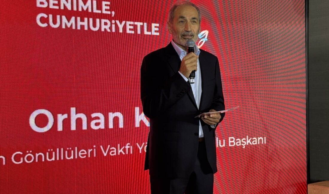 Toplum Gönüllüleri Vakfı (TOG) gençleri tarafından Cumhuriyet’in 102. yılına özel