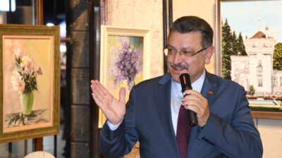  Trabzon'da 29 Ekim Cumhuriyet Bayramı dolayısıyla 44 sanatçının eserlerinden oluşan