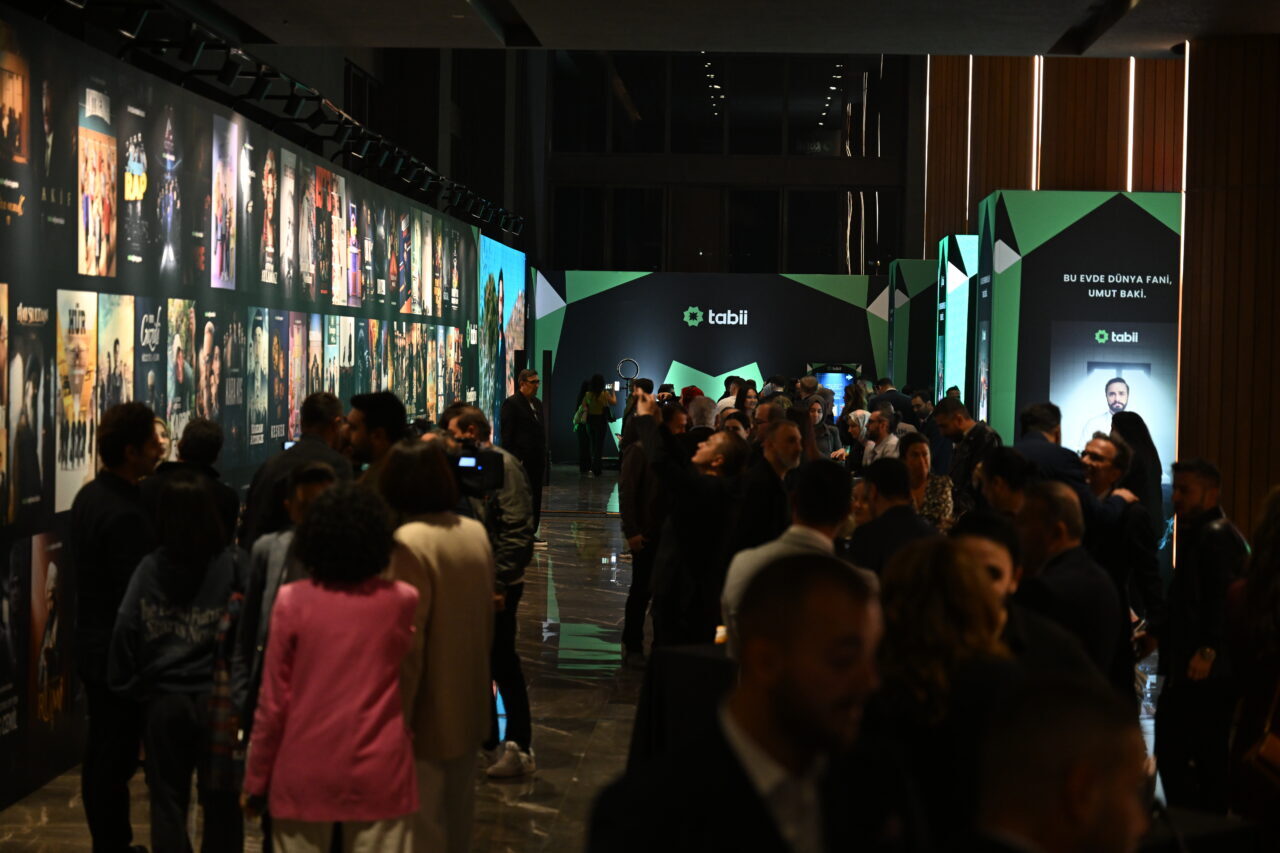 Türkiye'nin uluslararası dijital platformu tabii'nin yeni sezonu, "tabii ile evindesin,