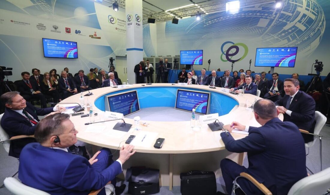 Enerji ve Tabii Kaynaklar Bakanı Alparslan Bayraktar, dünya genelinde elektrifikasyon