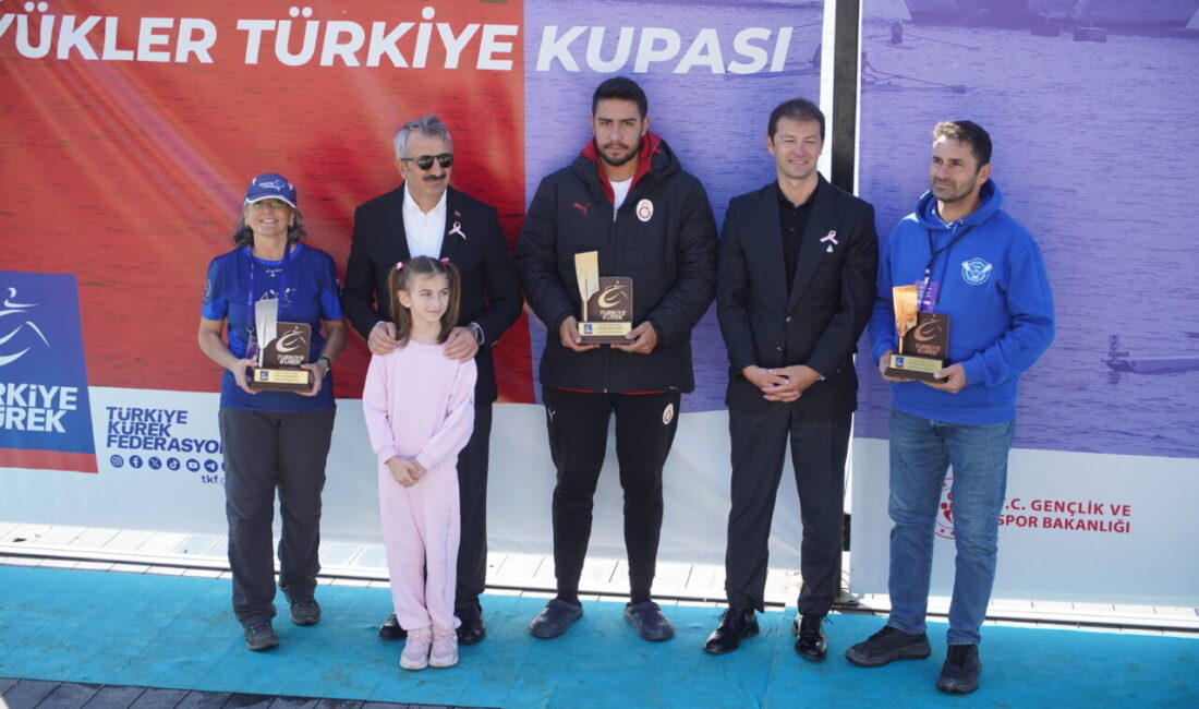  Meriç Nehri'nde düzenlenen Türkiye Kupası Kürek Yarışları tamamlandı.