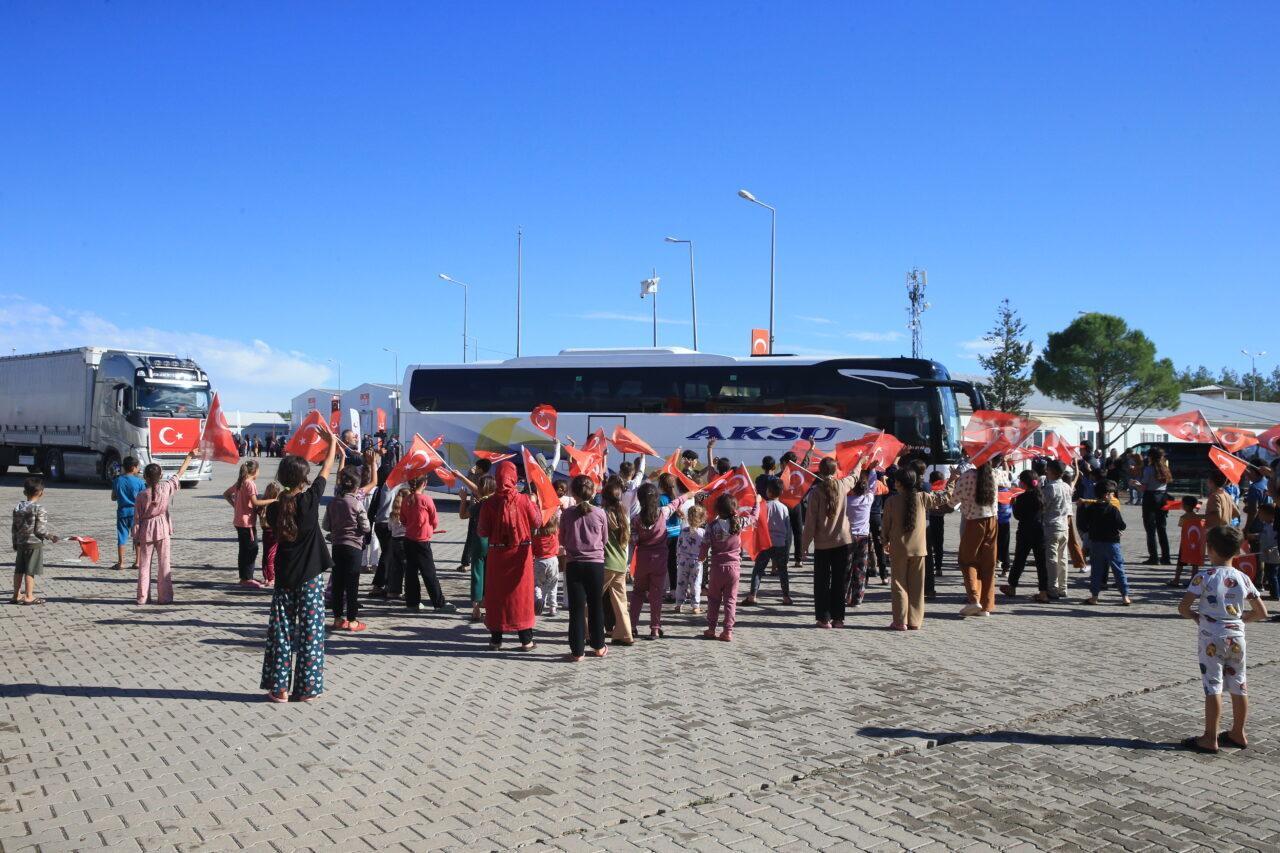  İç savaş nedeniyle Türkiye'ye sığınan Suriyelilerin 61 yıllık Baas rejiminin
