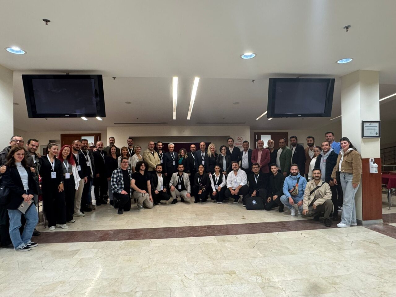 Türkiye Halk Oyunları Federasyonu tarafından organize edilen Uluslararası Halk Oyunları