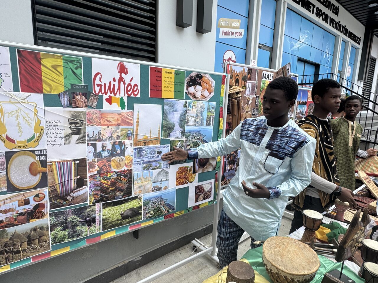  Türkiye'nin yanı sıra 63 ülkeden öğrencinin eğitim gördüğü Uluslararası Fatih